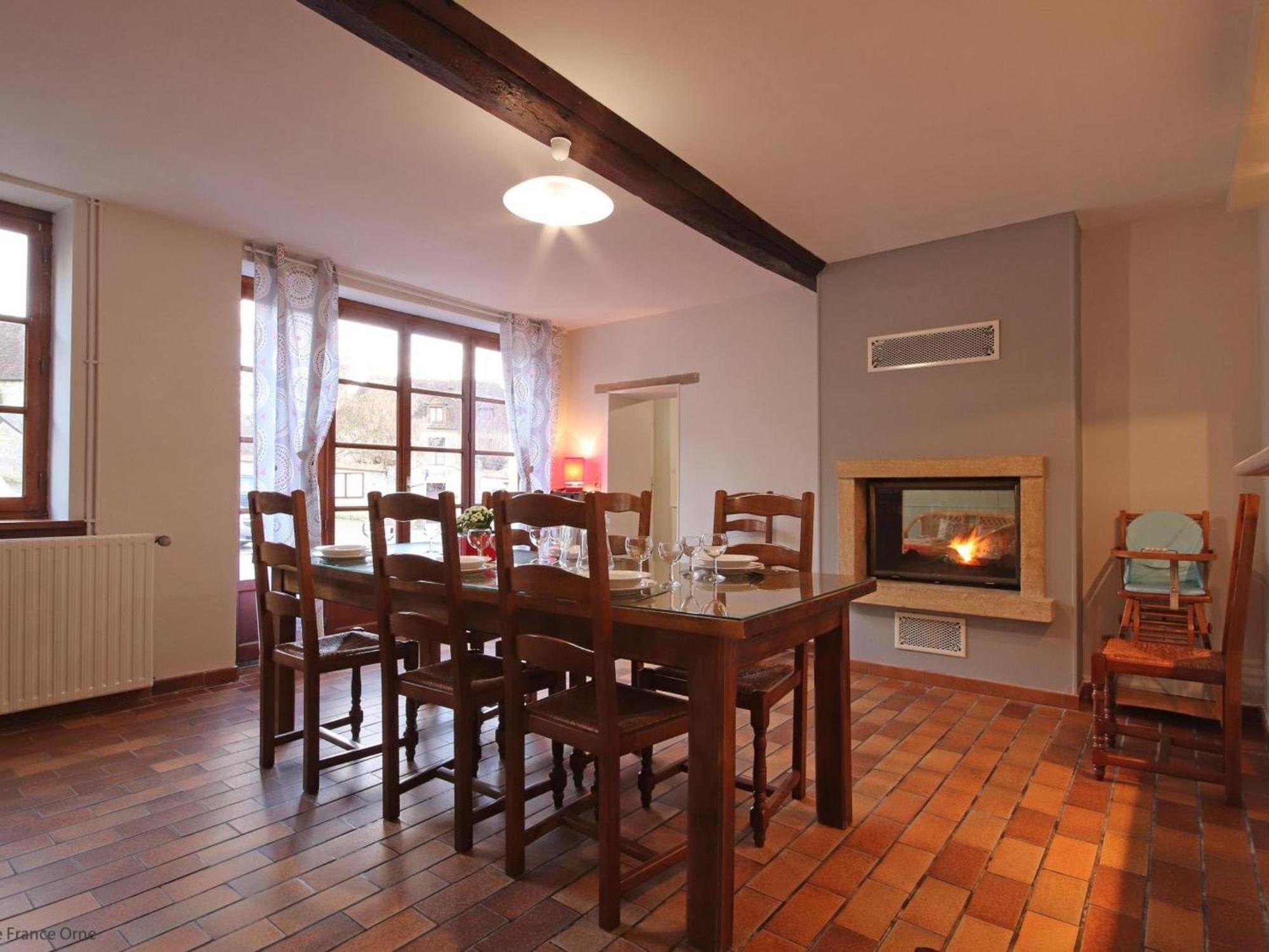 Maison Percheronne Spacieuse Avec Billard, Babyfoot, Et Jardin Clos, Animaux Bienvenus ! - Fr-1-497-65 La Mesniere Екстериор снимка